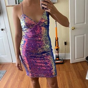 LuLus NWT Midi sequin dress